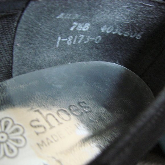 Vintage 80s Kitten Heel Shoes Black Satin Italy Black Tie Wedding Prom Size 7.5 - Picture 13 of 13